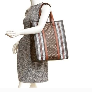 Burberry Tote